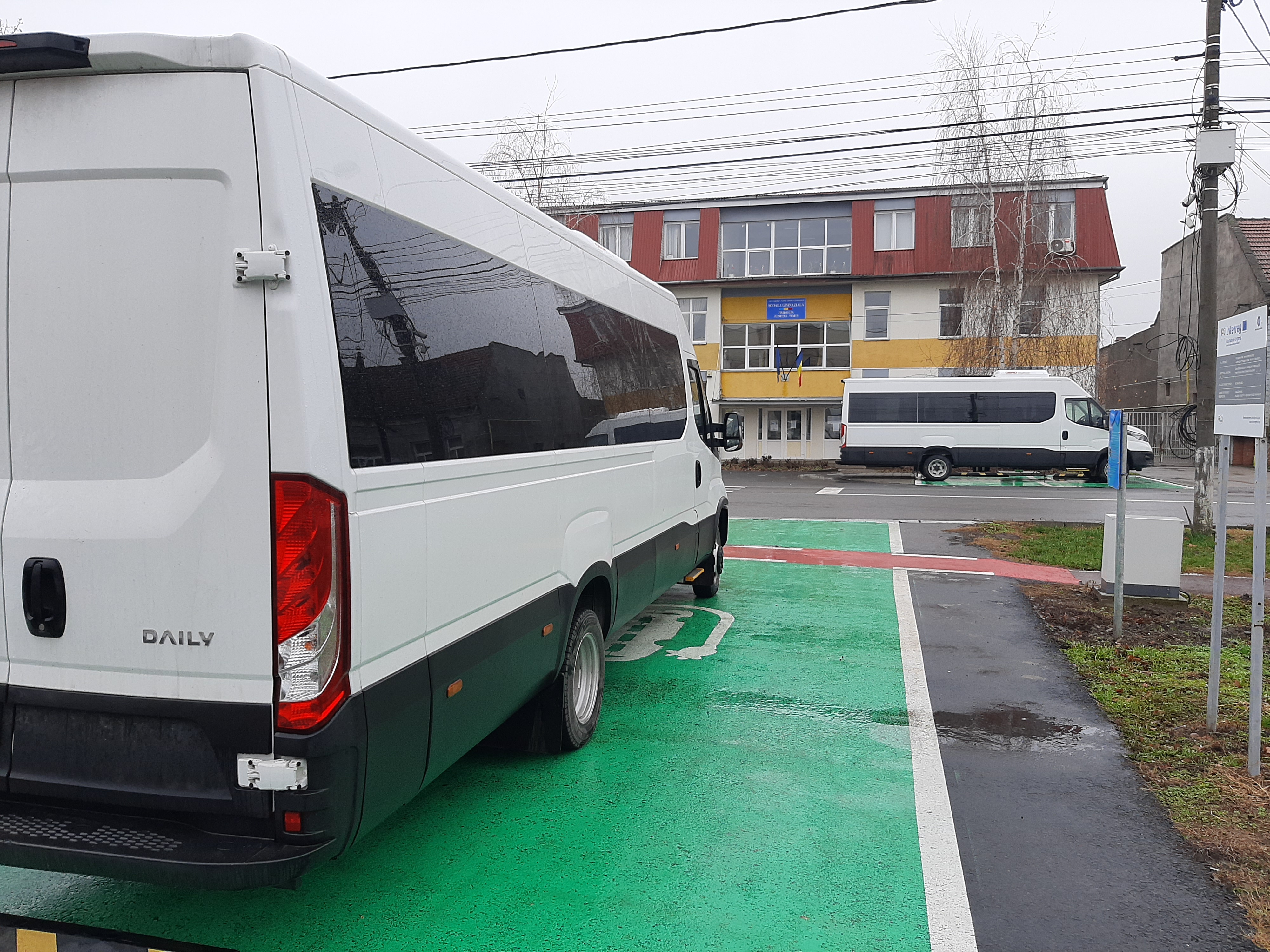 bus 03